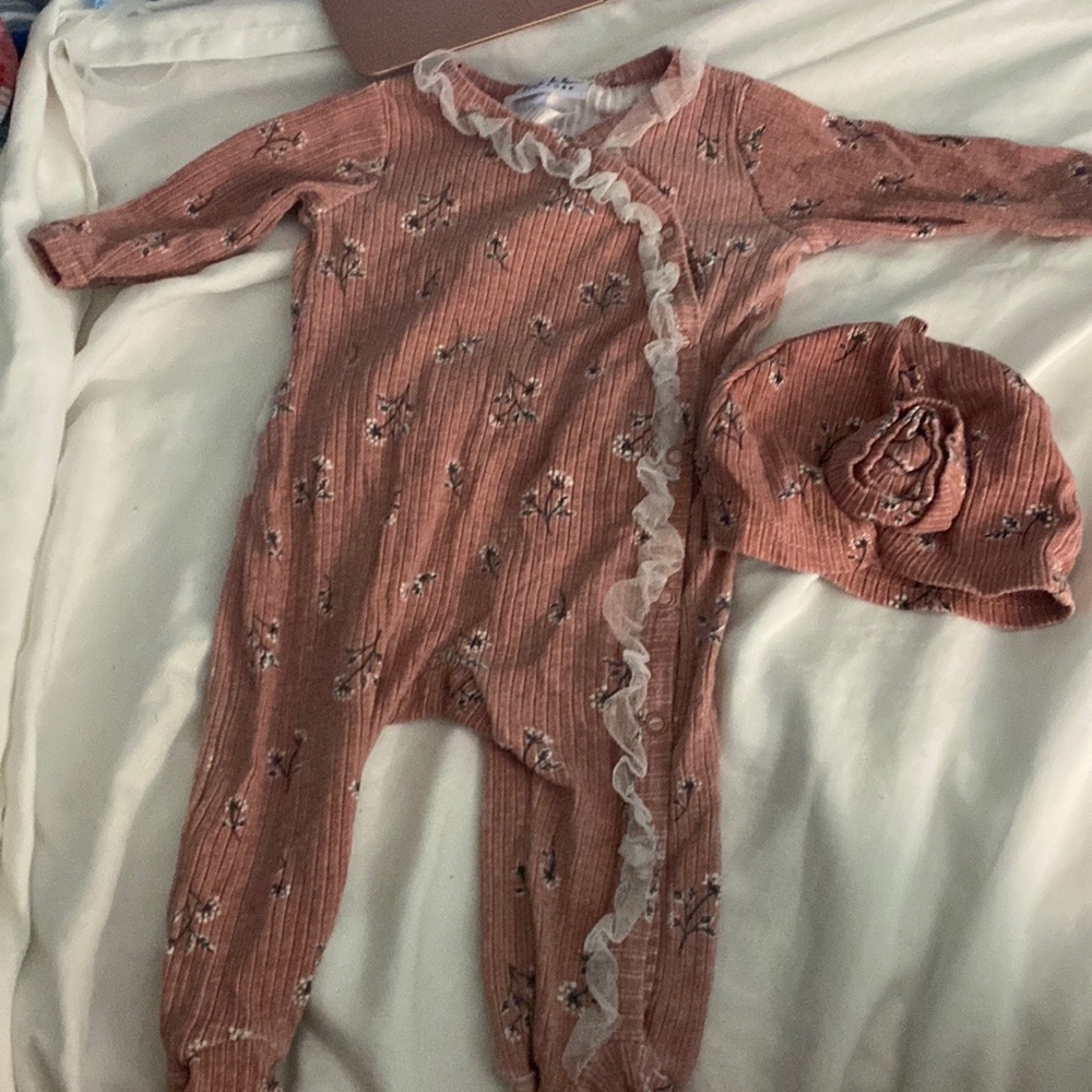 Nicole Miller floral matching set